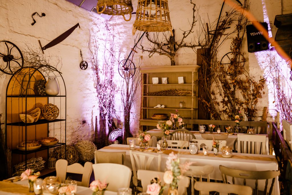 Sonnige Herbsthochzeit auf Schloss Dyck und im Cafe Floral ...