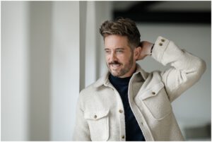 Portrait eines Mannes in einem Loftstudio in Viersen